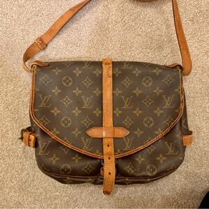Louis Vuitton Saumur handbag